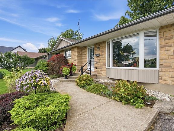 4th image of 6453 Townline Rd