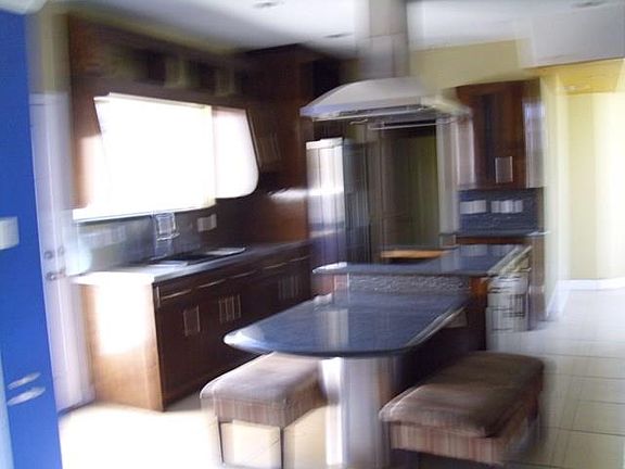 4th image of 1613 W Oakland Dr