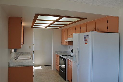 5th image of 1570 Eastlake Blvd