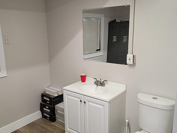 4th image of 501 Hutchison St #11170549