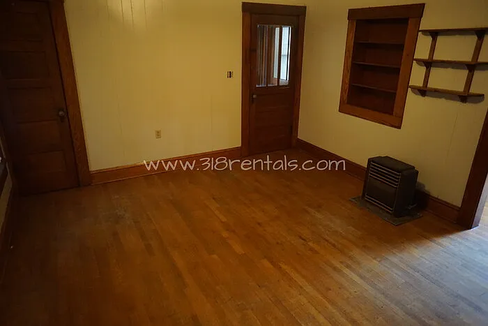 654 Columbia St #GARAGE — Photo 3