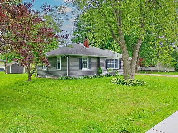 5th image of 404 N John St