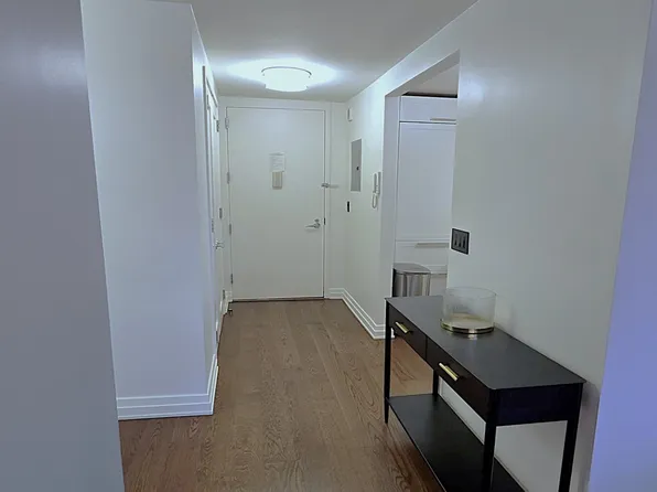 200 East 94th Street image 5 of 25