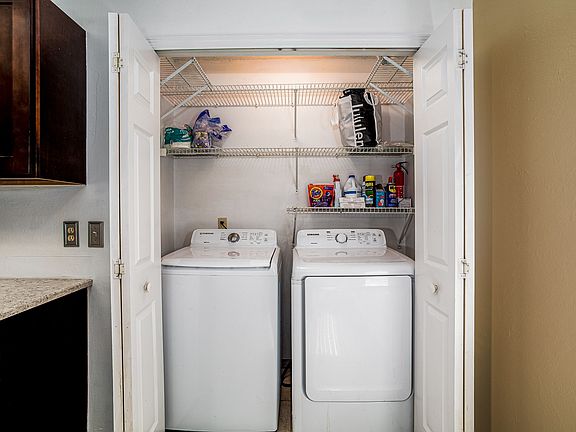 5th image of 2200 Heath Green Pl S