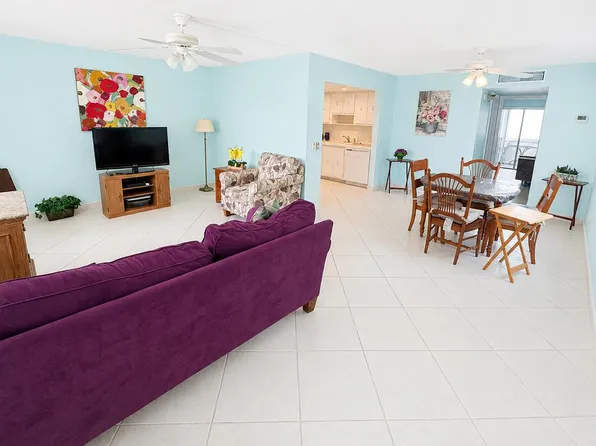 641 Burgundy N, Delray Beach, FL 33484