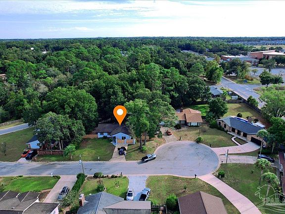 2nd image of 9647 Hollowbrook Cir