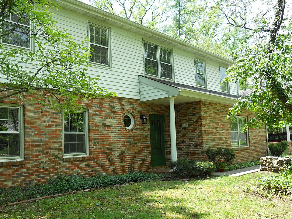 2nd image of 208 W Brandon Rd