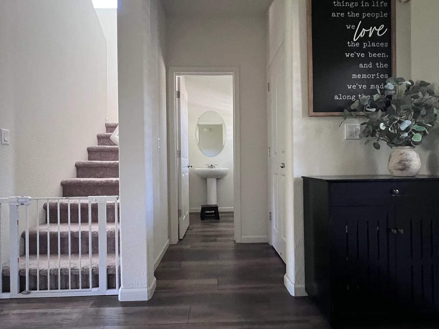 3 bed, 2.5 bath, 1883 sqft, $3,200 — Photo 4