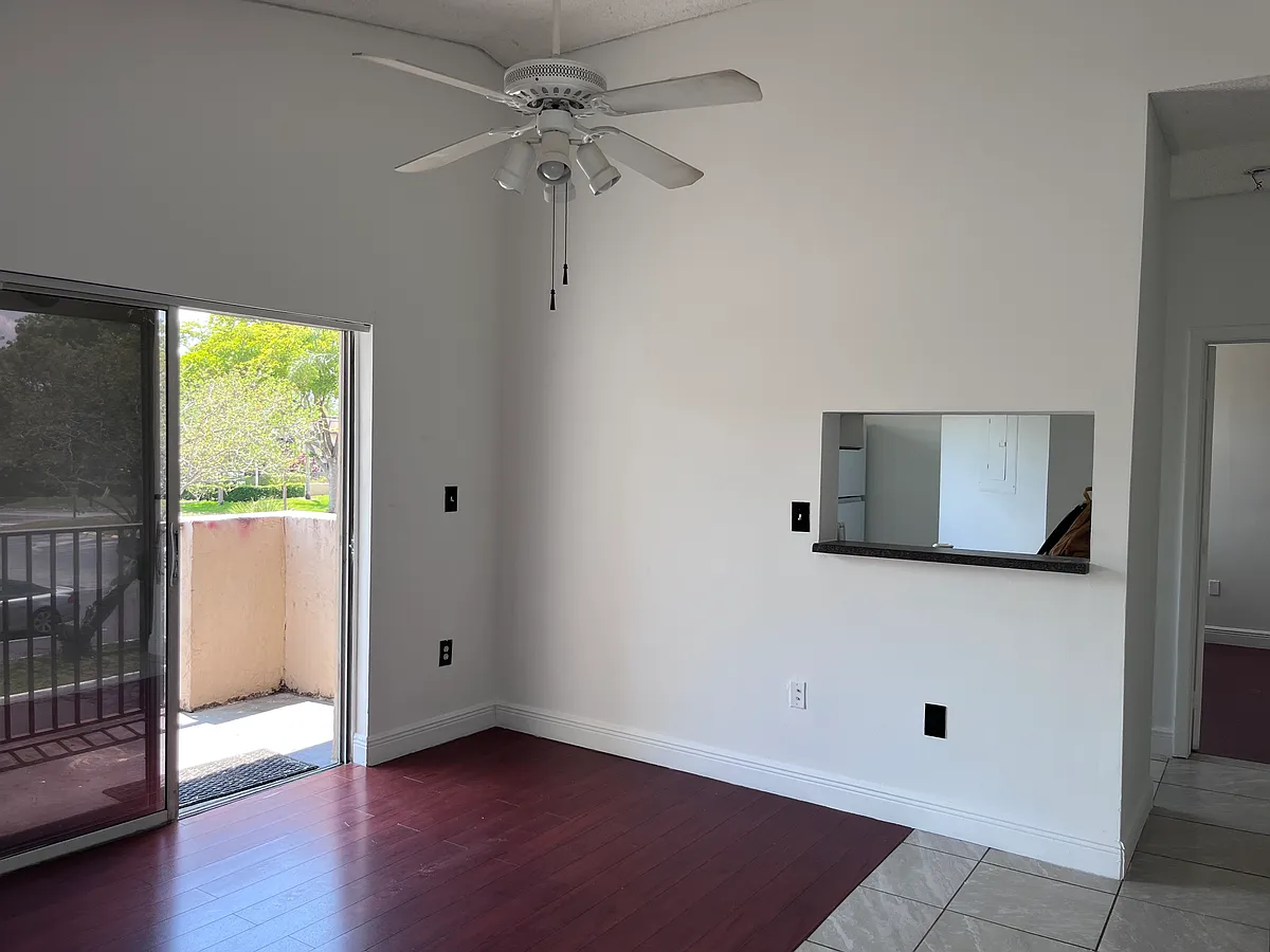 living room - 1881 NW 96th Ter #7G