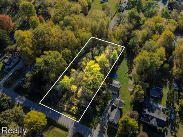 0 Henry St, Pt Huron, MI 48060