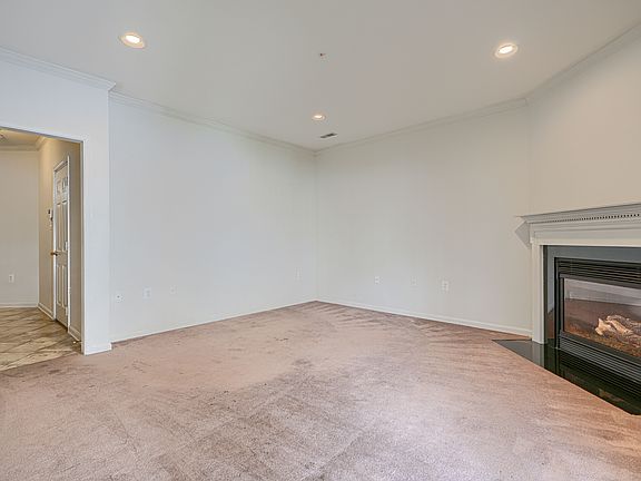 4th image of 239 Anvil Way