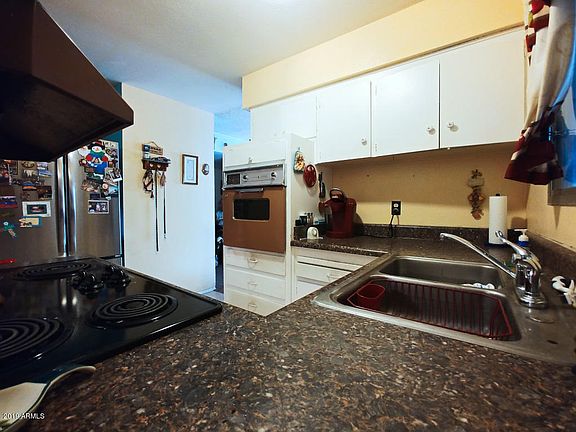 5th image of 3021 N 81st Dr