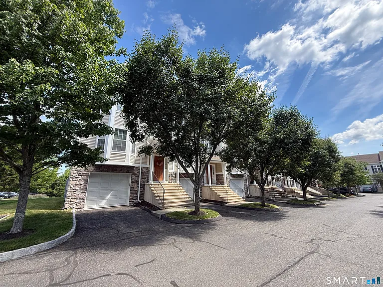 1401 Briar Woods Ln #1401 — Photo 24