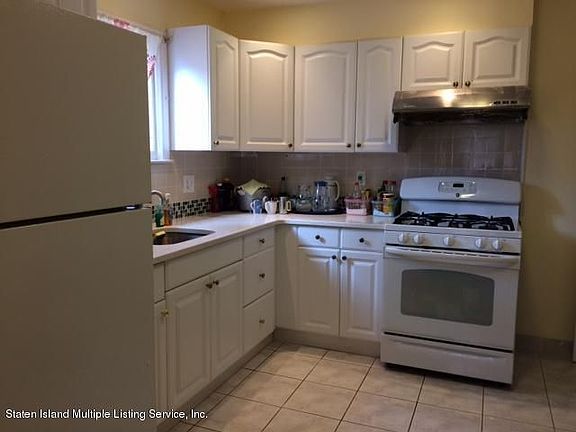 3rd image of 334 Lincoln Ave