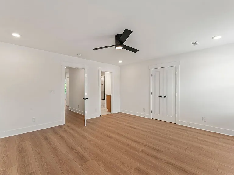 217 S Porter St — Photo 16
