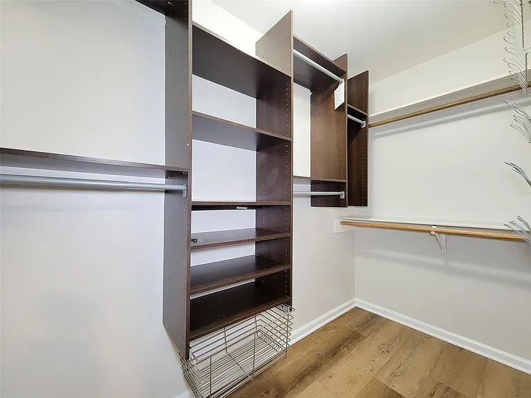 3658 Villa Glen Dr — Photo 23