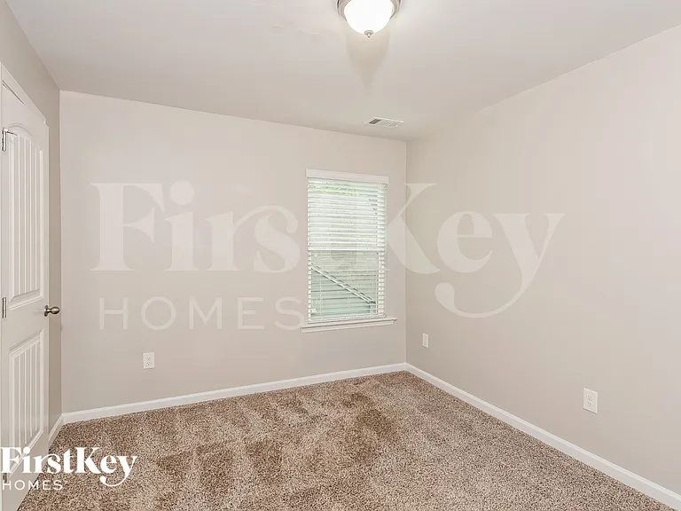 547 Winder Trl — Photo 10