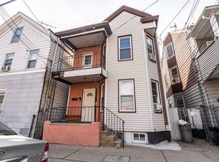 992 E 19th St, Paterson, NJ 07501