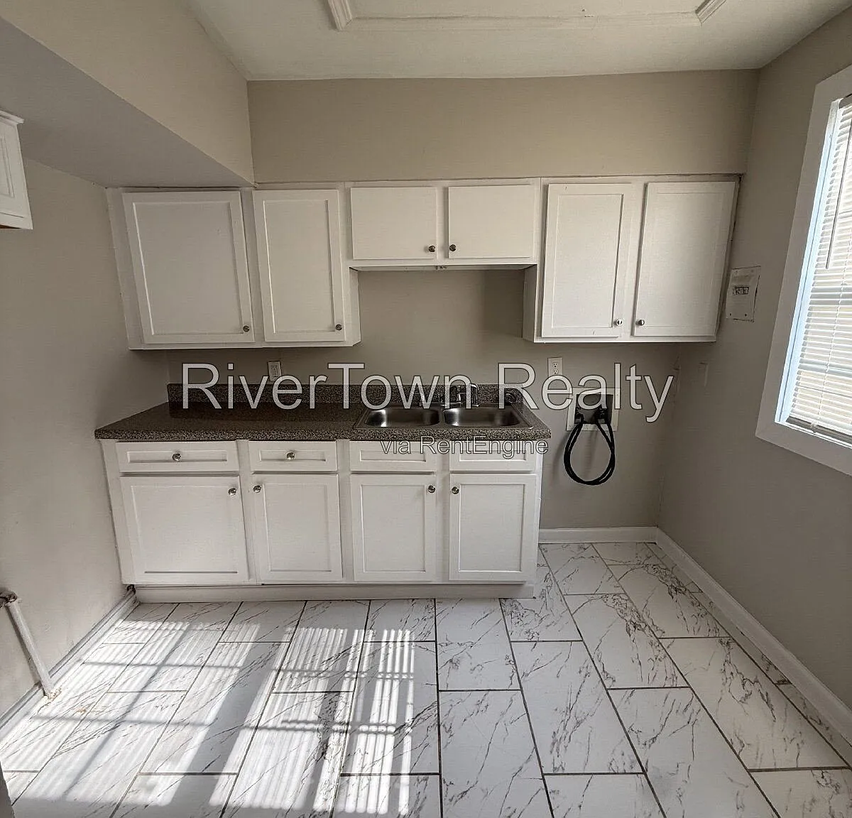 2 bed, 1.0 bath, 968 sqft, $795 — Photo 4