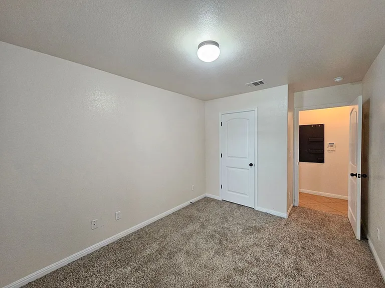 304 W Libra Dr — Photo 21