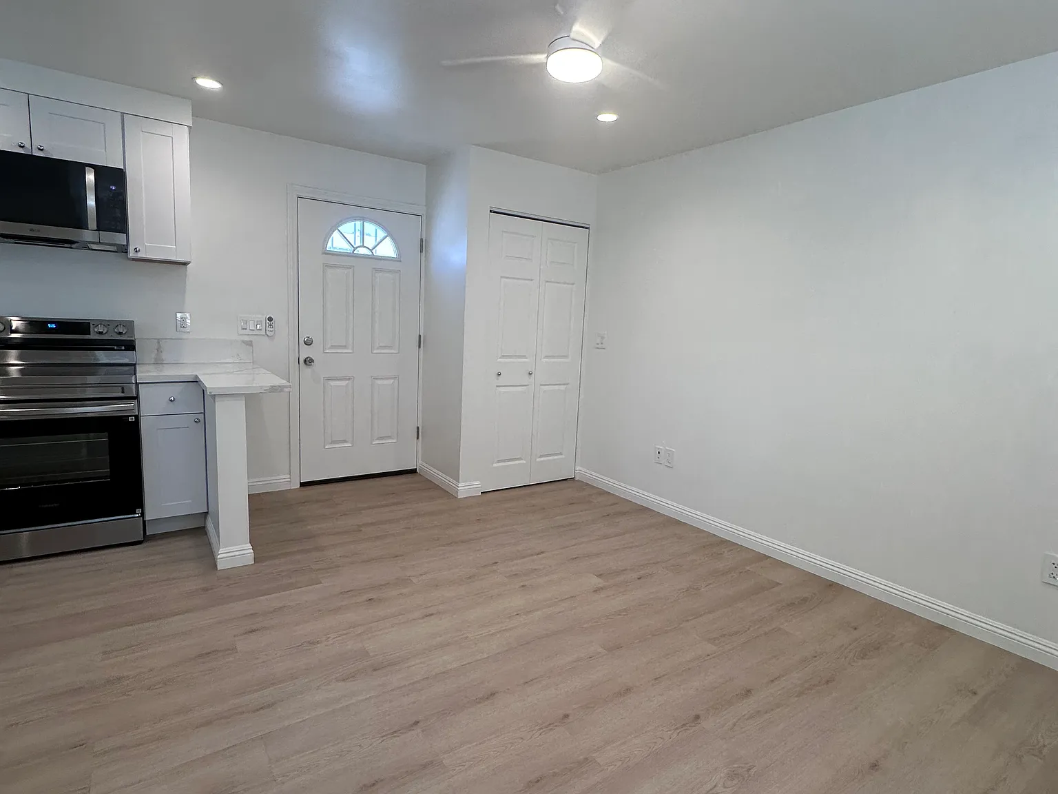 Studio, 262 sqft, $1,495 — Photo 3