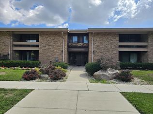 Ravina Parc, Milwaukee, WI 53219