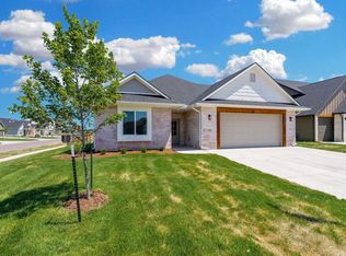 746 N Rainbow Lake Ct, Wichita, KS 67235