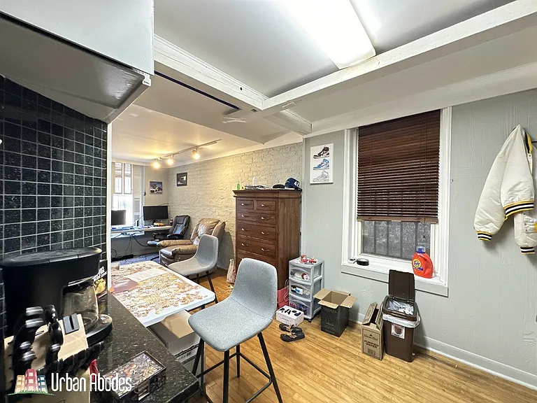 2141 W Webster Ave #BF — Photo 11