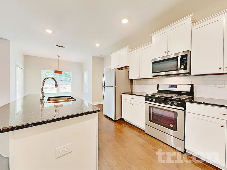 115 Orchard Ln — Photo 8