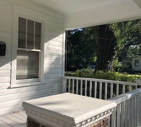4th image of 3051 Commonwealth Ave