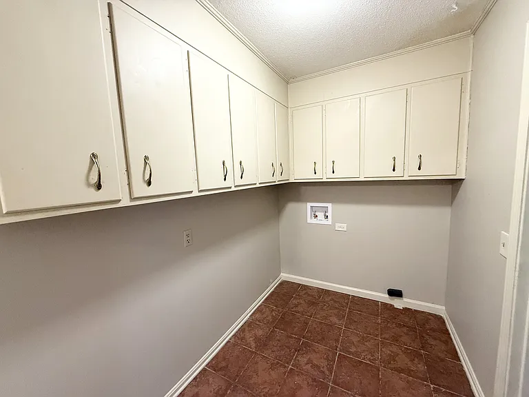2612 Woodland Rd — Photo 7