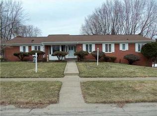 58 Fox Hall Dr, Irondequoit, NY 14609