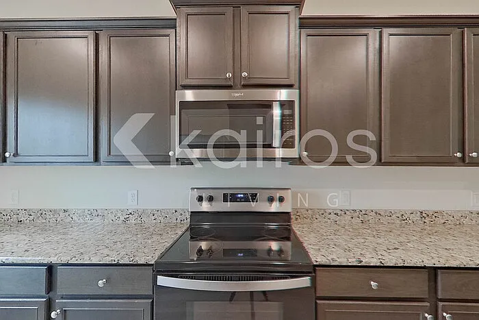 10631 Hillside Creek Dr — Photo 7