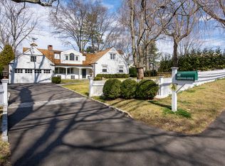42 Lockwood Ave, Old Greenwich, CT 06870