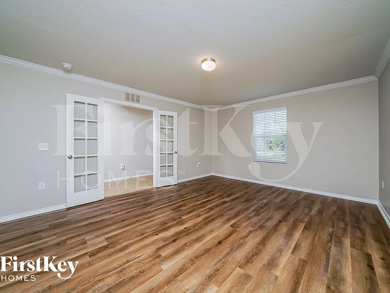 1505 Vernon Dr — Photo 15
