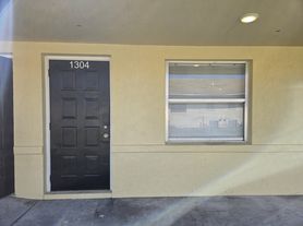 1304 Melody Ln, Sebring, FL