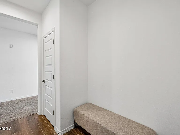 9019 W Denton Ln — Photo 15