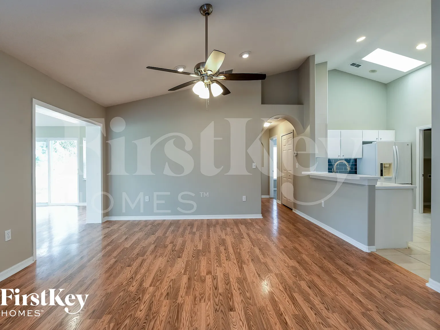 3 bed, 2.0 bath, 2174 sqft, $2,210 — Photo 3