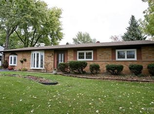 7721 Warwick Ave, Darien, IL