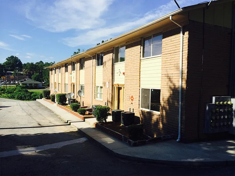 510-516 N Fairground St — Photo 1