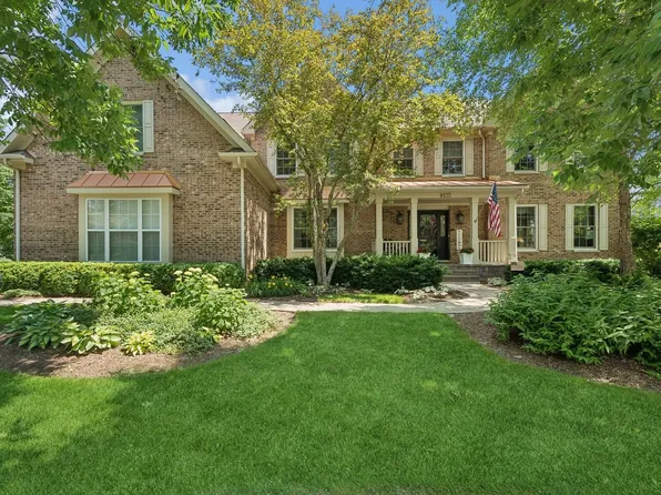 8135 S Boulder Ct, Long Grove, IL 60047