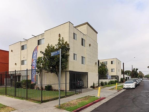 2nd image of 2346 W 18th St APT 13
