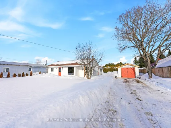 114 Paudash Lake Rd, Faraday, ON K0L 1C0