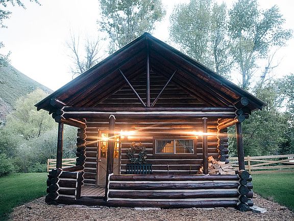 Historic & Rustic Cabin
