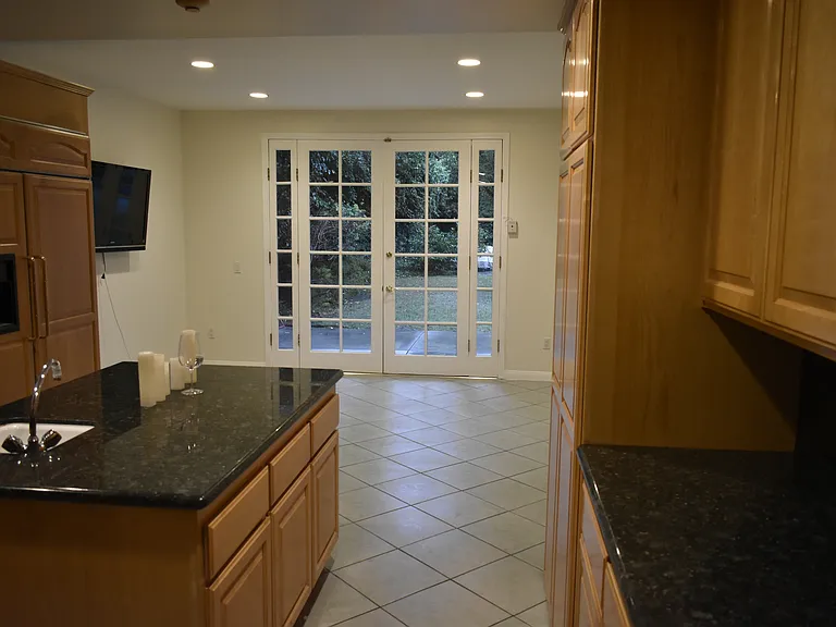 4751 Haskell Ave — Photo 32