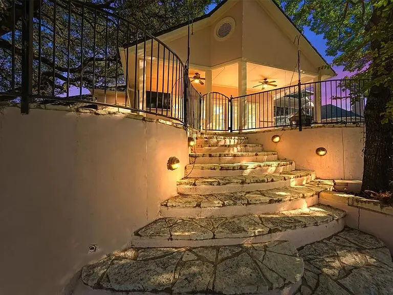 8517 Woodlake Cir — Photo 19