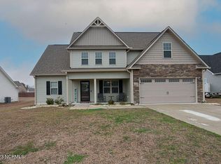 304 Channel Run Ln, Sneads Ferry, NC 28460