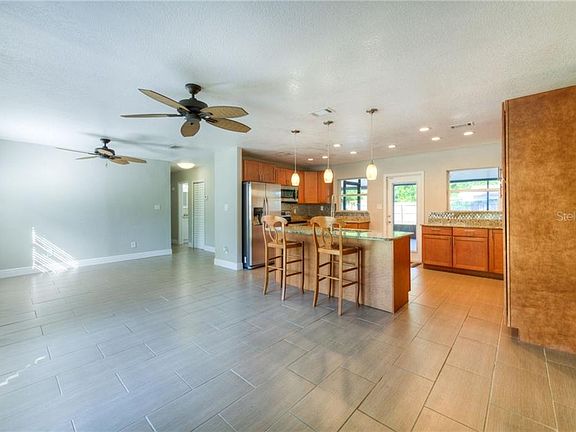 2nd image of 4480 Pompano Dr SE