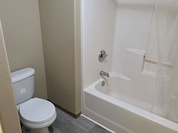 3rd image of 113 NE Timberlake St #115-105