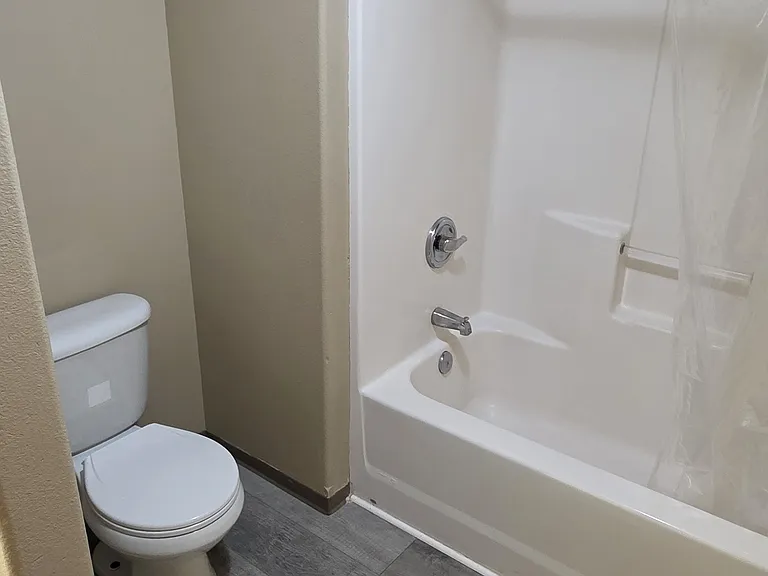 113 NE Timberlake St — Photo 3